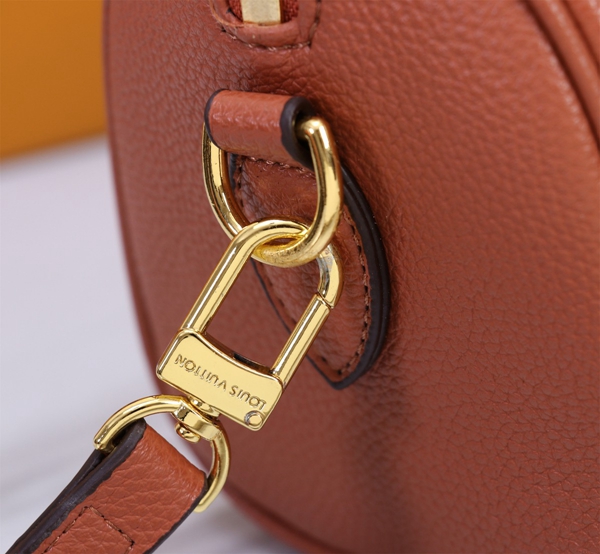 ルイヴィトンバッグ素材ディテール